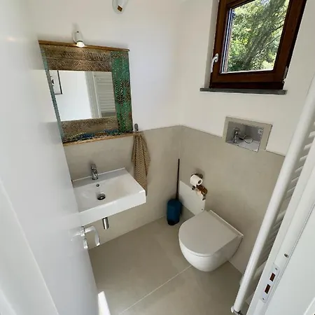 Forest Hideout בית הארחה